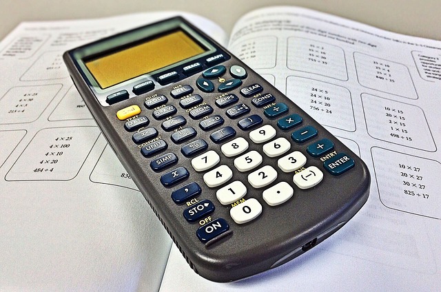 kalkulačka s tabulkami